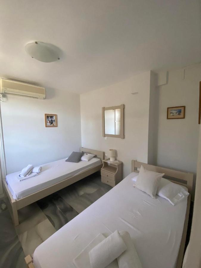 Stelios Zalonis Apartments Tínos Eksteriør bilde