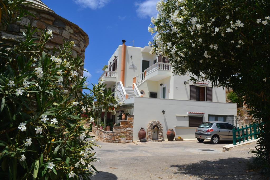 Stelios Zalonis Apartments Tínos Eksteriør bilde